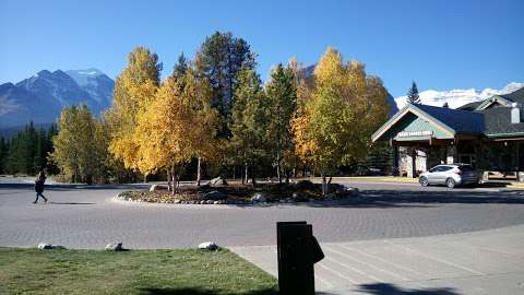 Vermillion Lakes Viewpoint